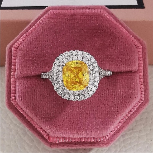 Jewelry - New Women’s 925 Silver Round Diamond Ring